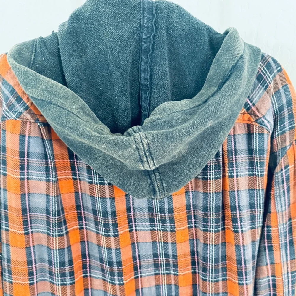 We the Free Calico Basin Plaid Flannel Hooded size  S